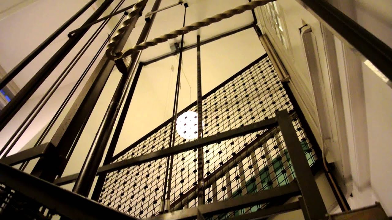 1919 Titan traction elevator (mod by KONE) @ Vestergade 37, Copenhagen, Denmark