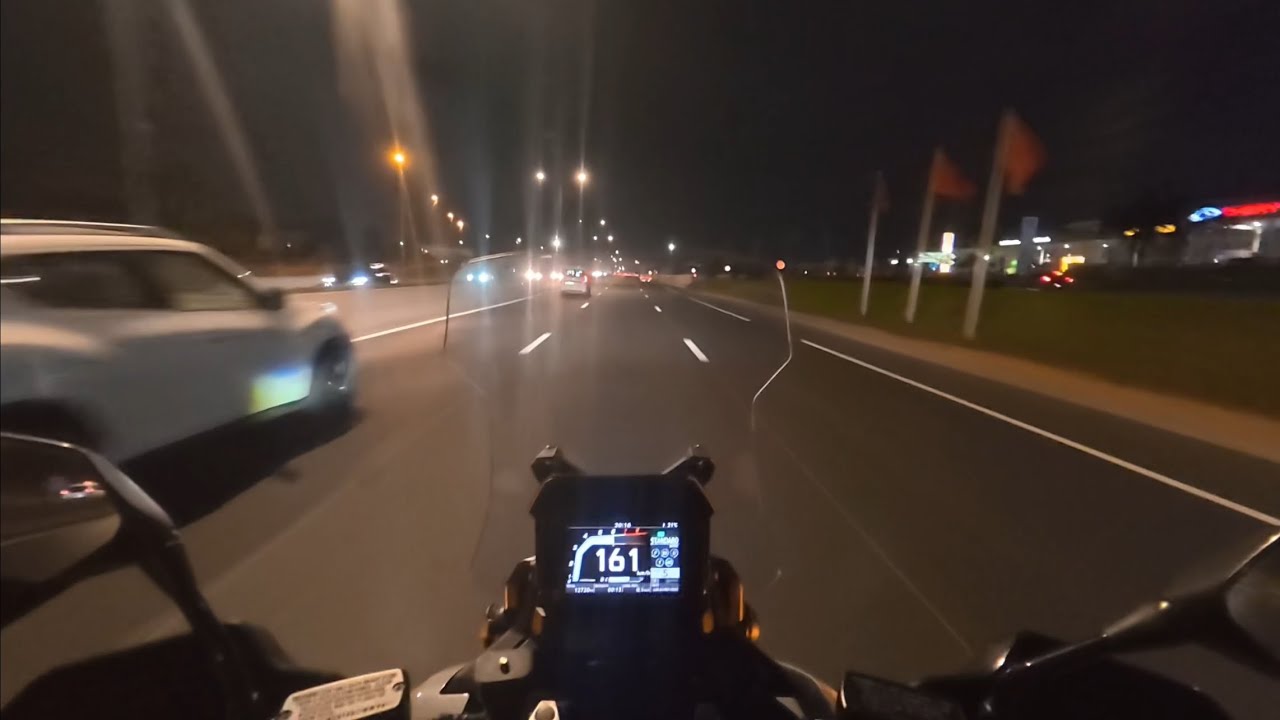 X-ADV 750 with Akrapovic Exhaust Sound Like Angry Lion on Highway | غضبة الأسد 🔥 #XADV #Akrapovic!!!
