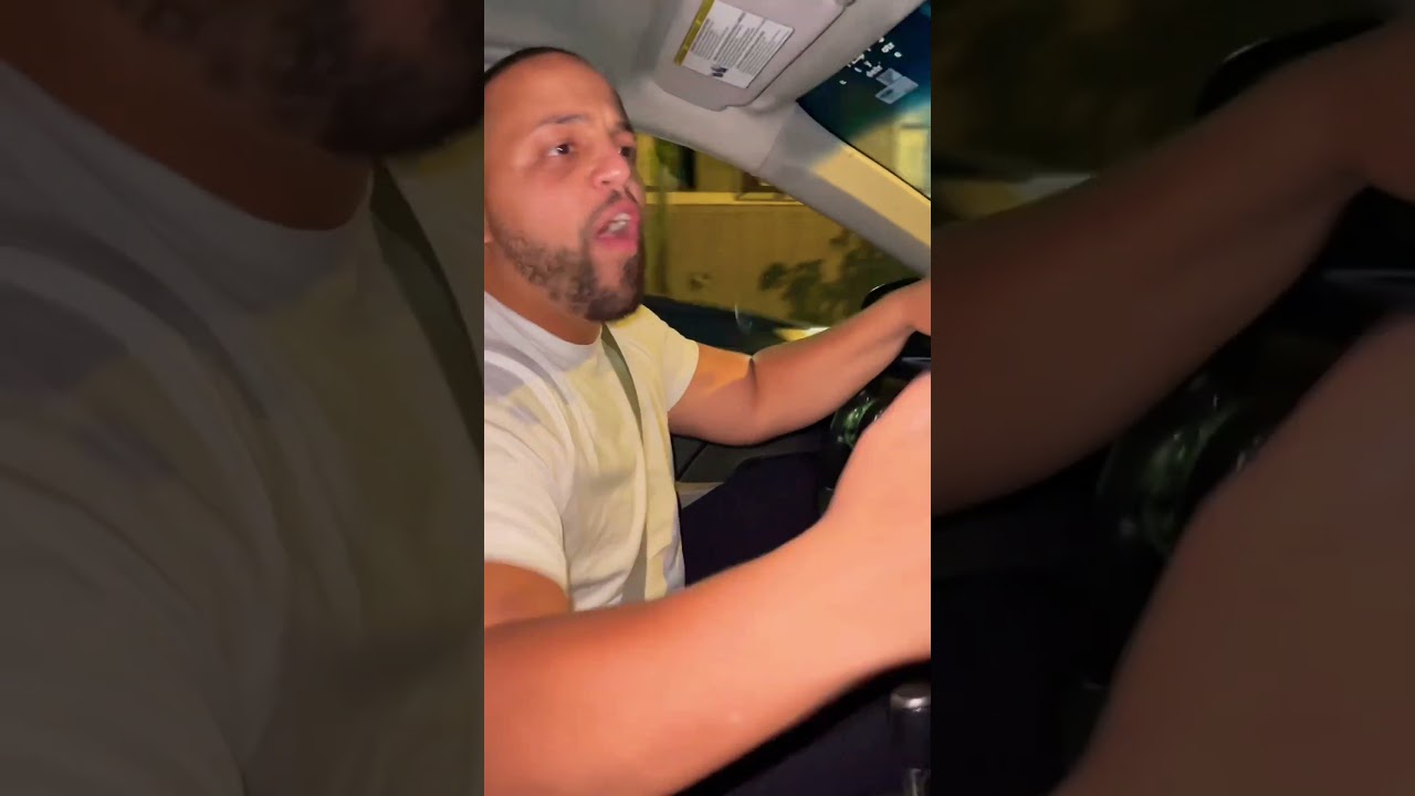 Finding parking in the city 🤣🤣 #funny #comedy #fyp #shorts #radelortiz