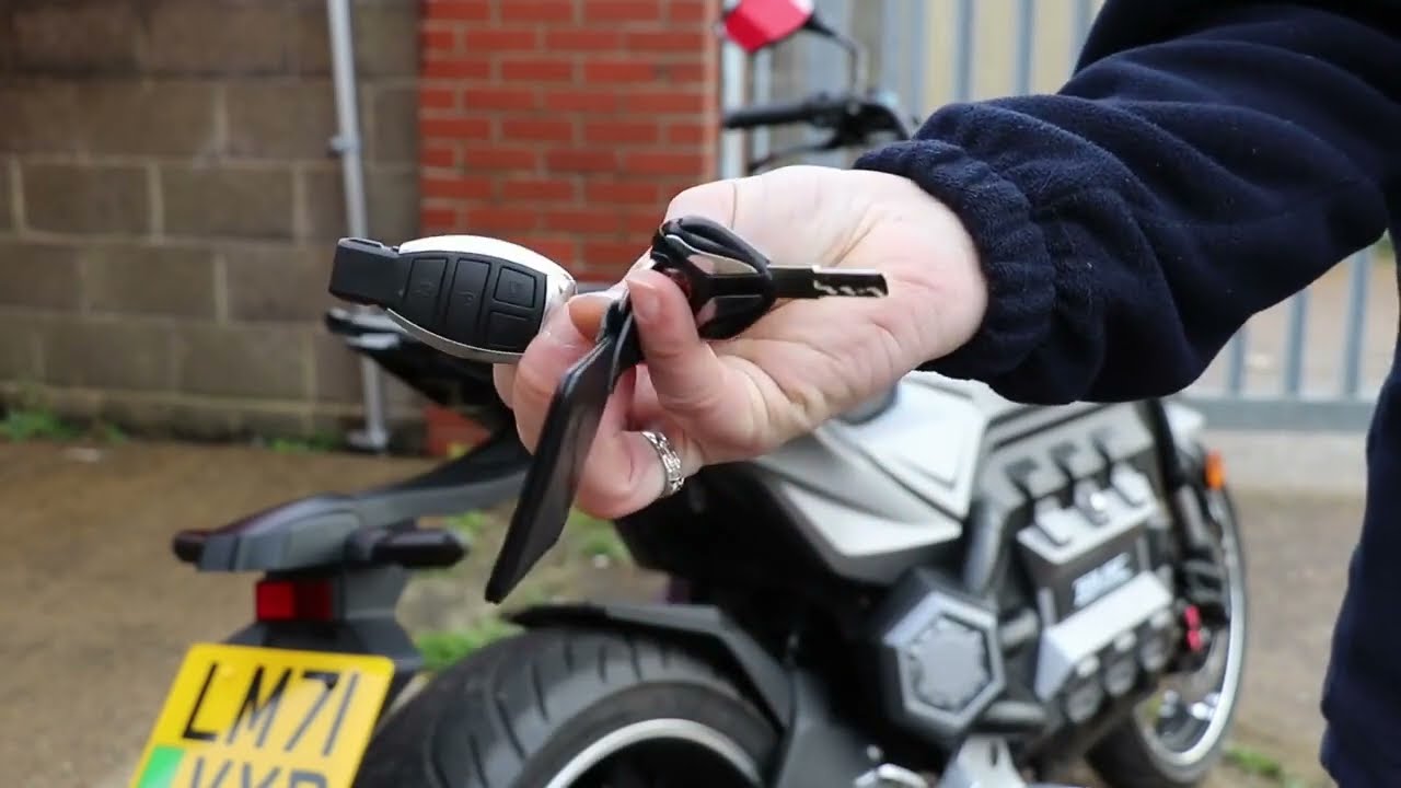 DAYI e-odin2.0 6kW 100Ah 100km/h 210km electric motorcycle L3e