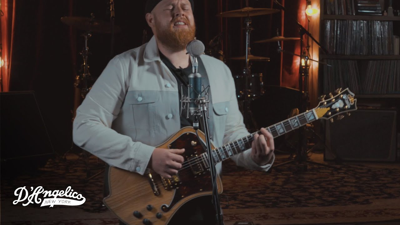 Tom Walker - Not Giving In (Live at the D'Angelico Showroom)