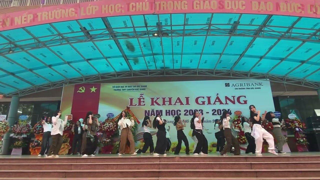 [TALK DIRTY + WORTH IT + UPTOWN FUNK] CLB NHẢY TRƯỜNG THPT CHUYÊN BẮC GIANG II PERFORMED BY CDC