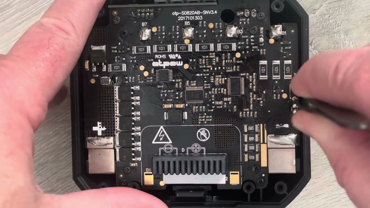 Reset the WB26 battery for the AD600Pro