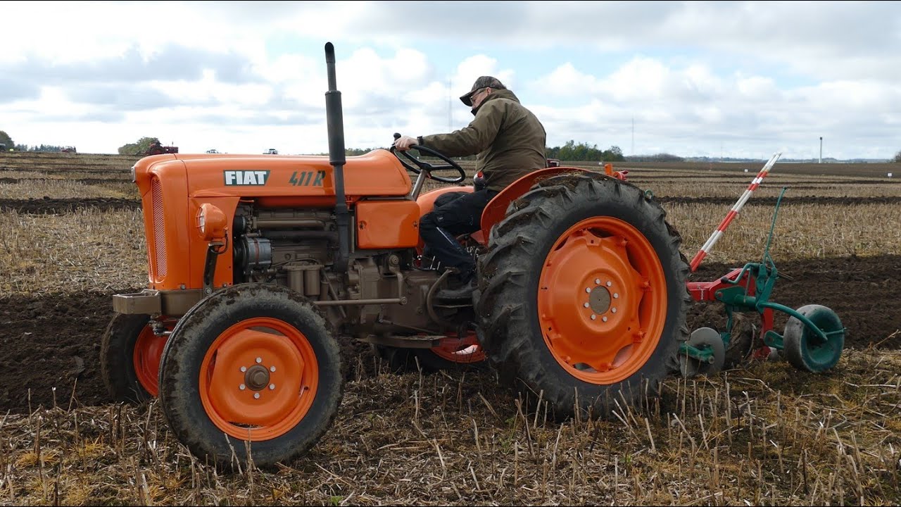 VINTAGE FIAT Tractors At A Plowing Match - Fiat 411R & Fiat 55-90