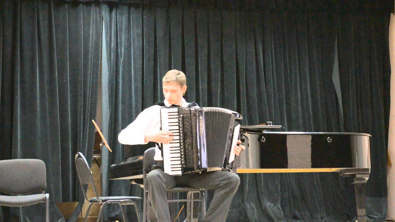 Lady GAGA fugue Bad Romance on Accordion)