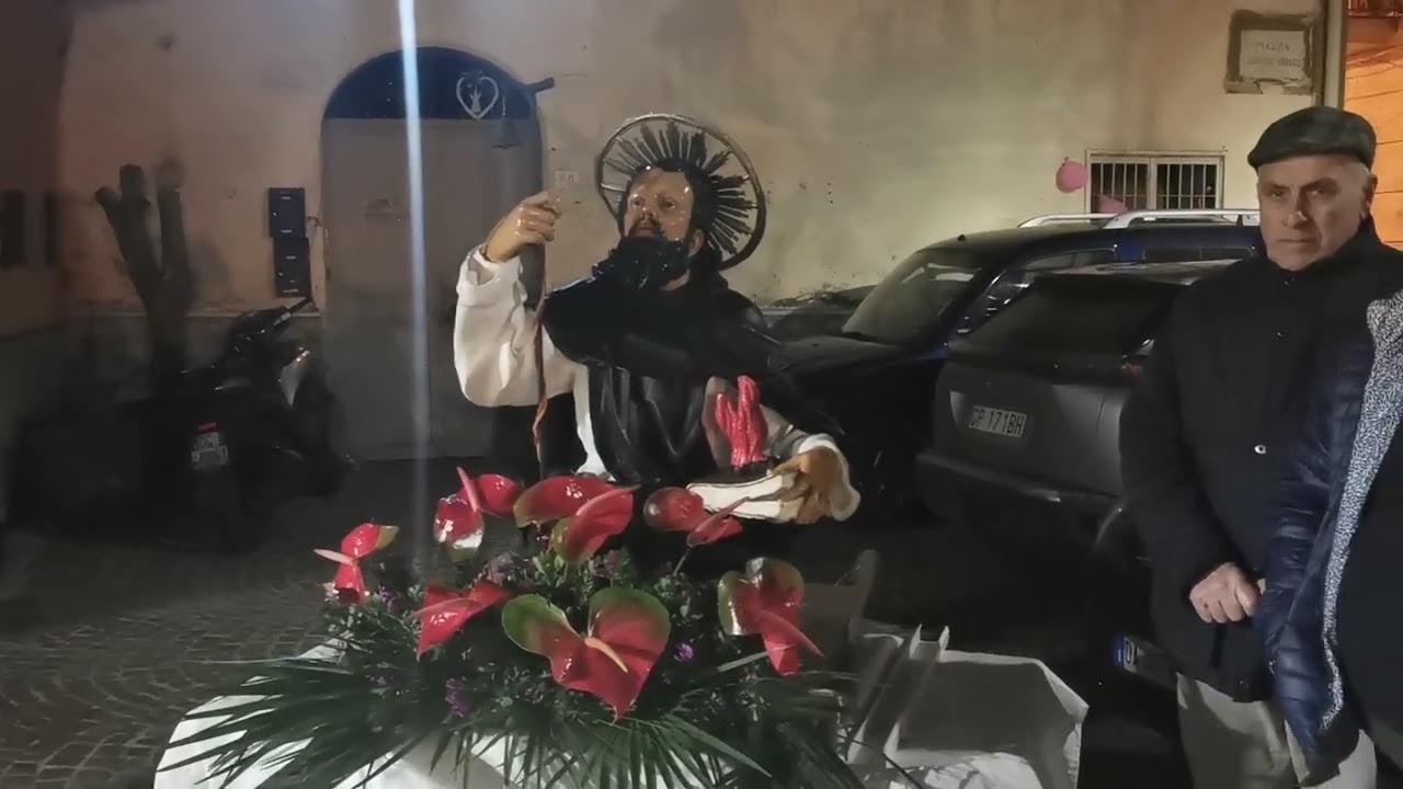 ilc@zziblog 17/01/25 Nola. Processione Sant'Antonio Abate, benedizione animali e accensione fucarone