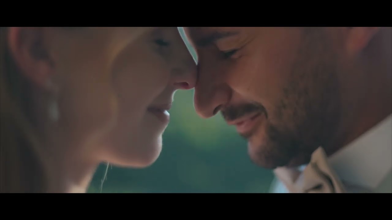 Gloria & Roberto Trailer of the Day