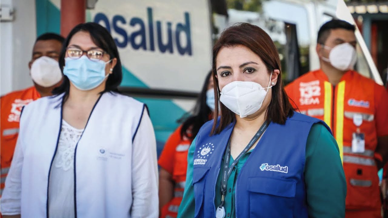 MINSAL higieniza la Unidad de Salud de Zacamil