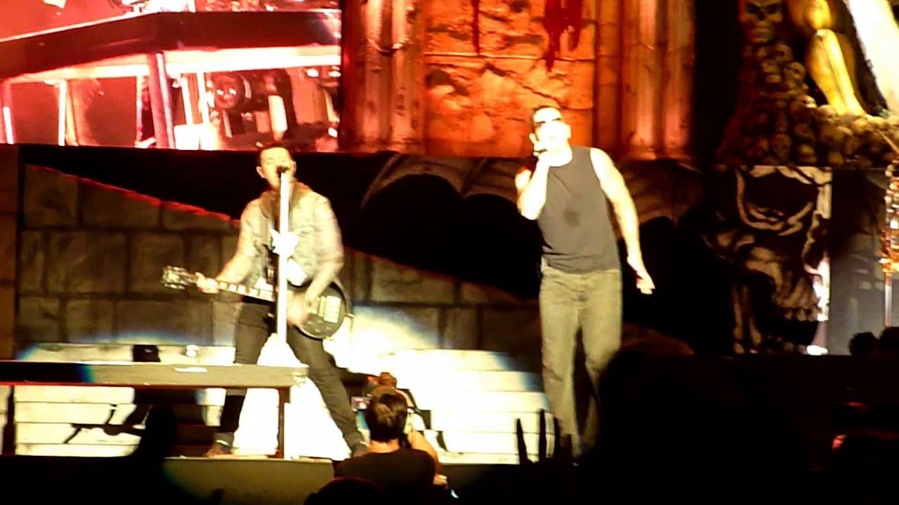 Avenged Sevenfold - Beast And The Harlot (Live - Download Festival, Donington, UK, June 2014)
