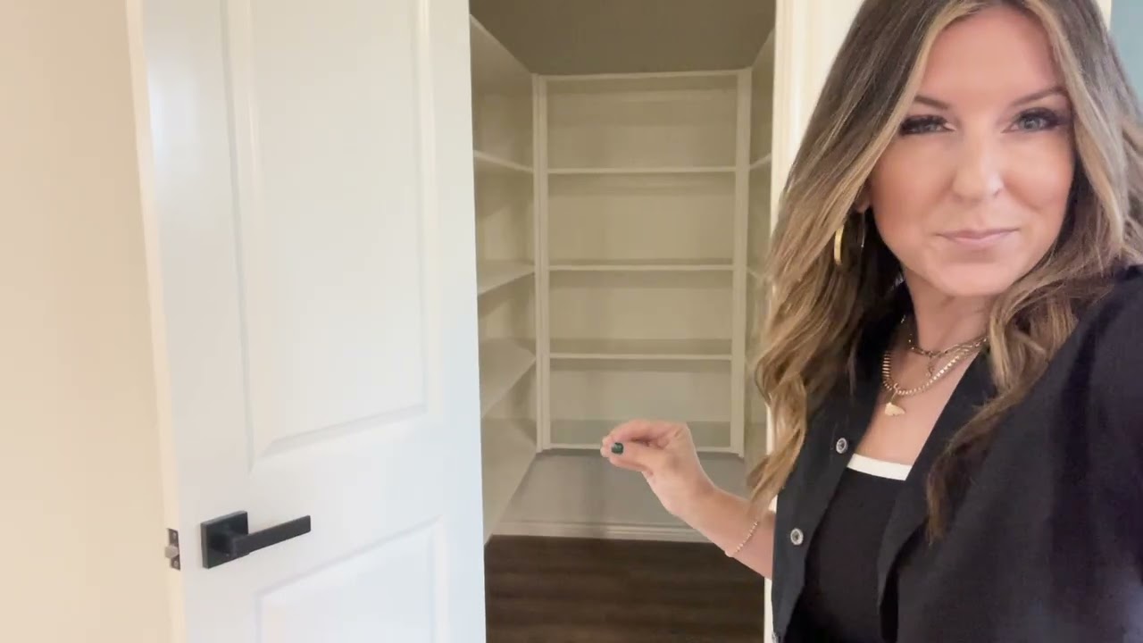 125 County Road 4616, Hondo