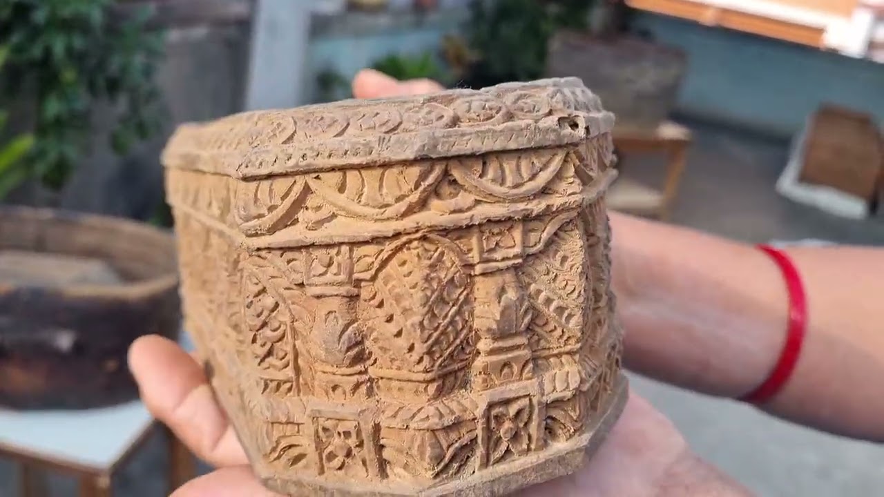 लोपित  बस्तु मध्येको एक `कपि द्यां ´