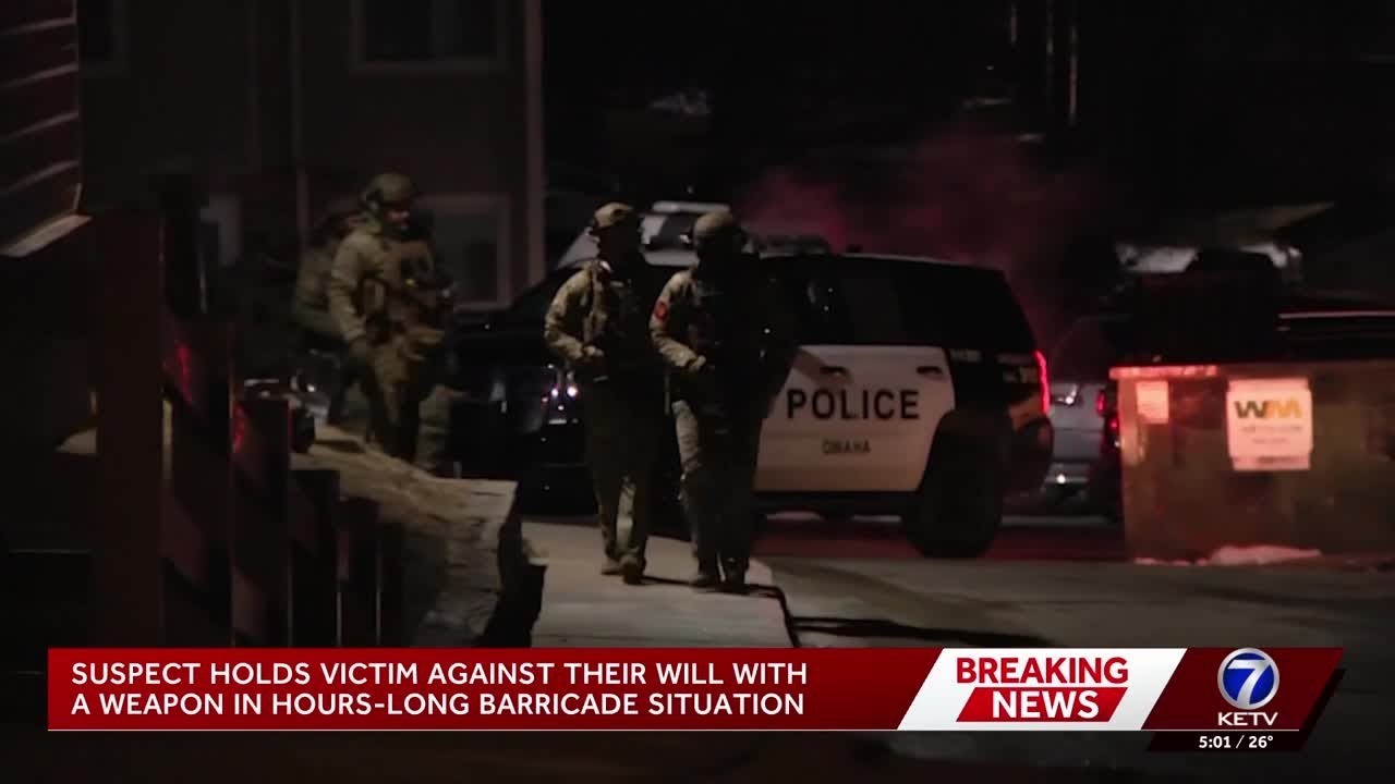 Omaha police respond to hours-long barricade situation
