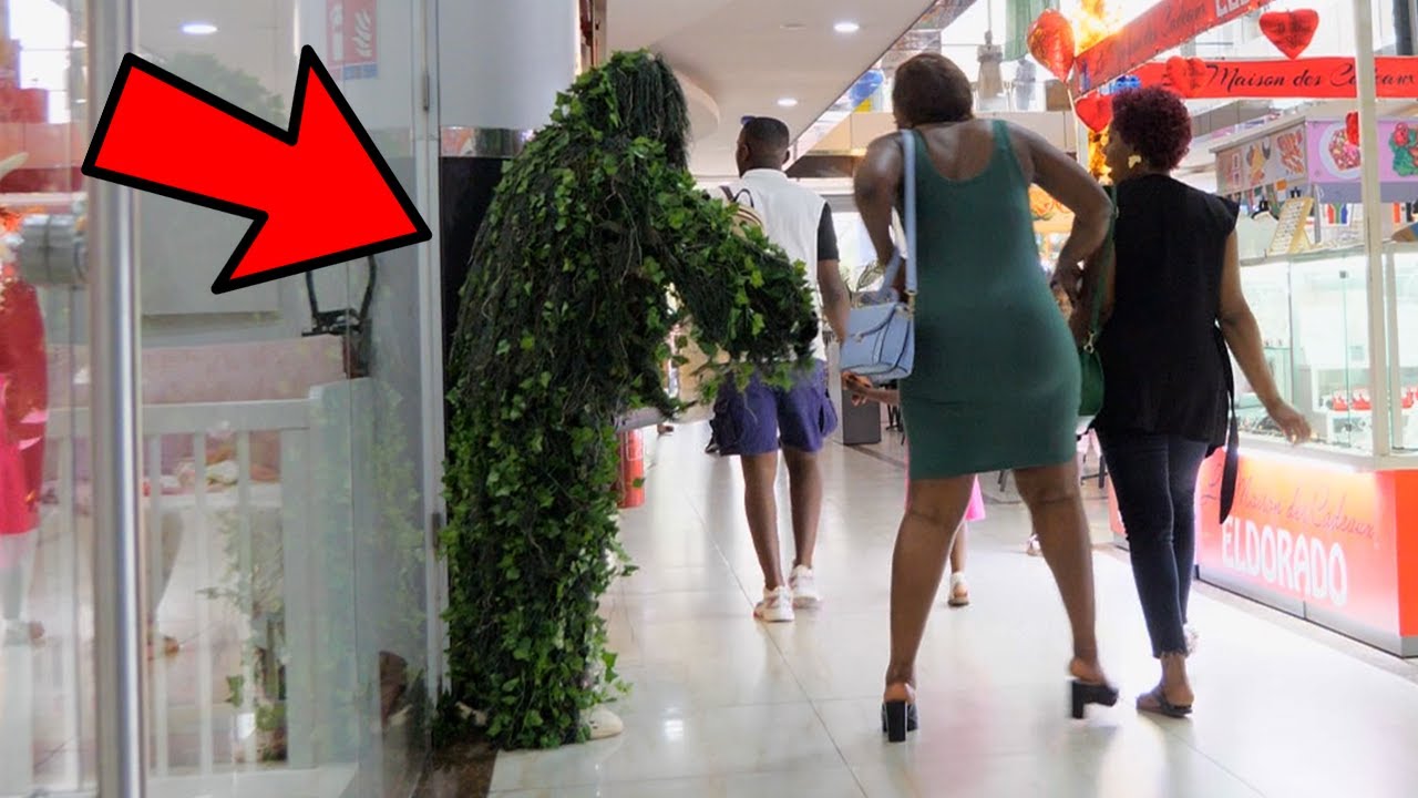 Bushman prank in Abidjan Mall #2( Cote D'ivoire )
