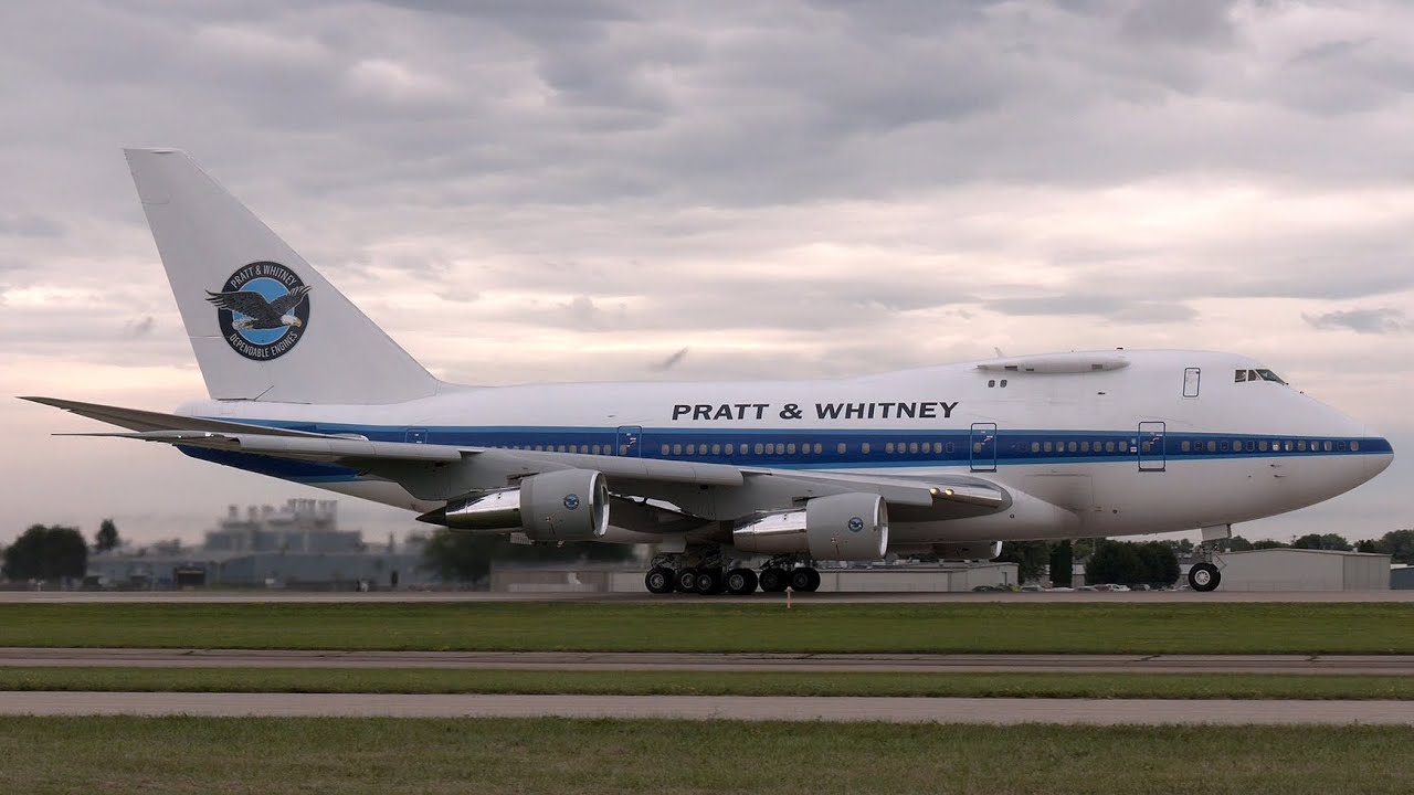 EAA AirVenture 2025 - Pratt & Whitney Boeing 747SP Departure