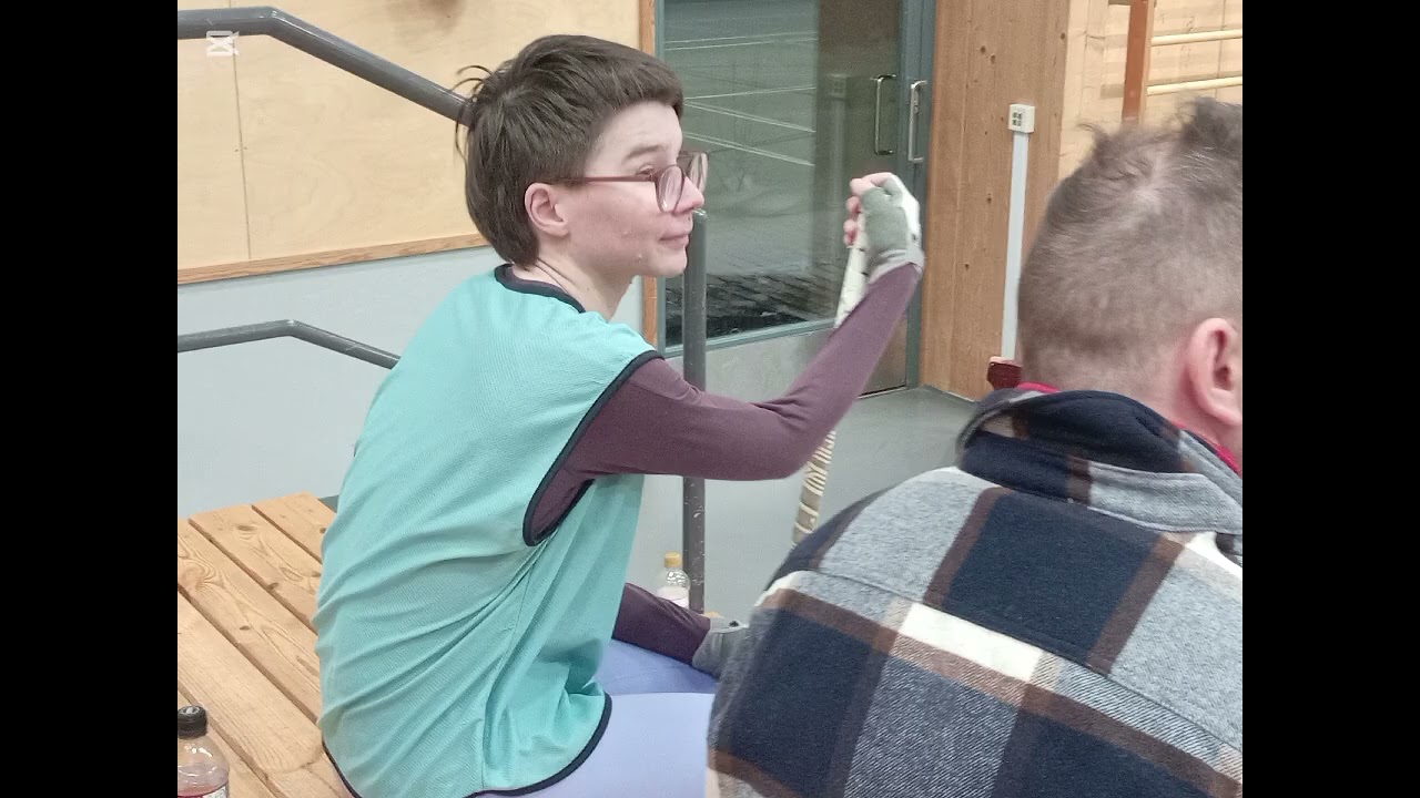 Tänään pelattiin sählyä 19