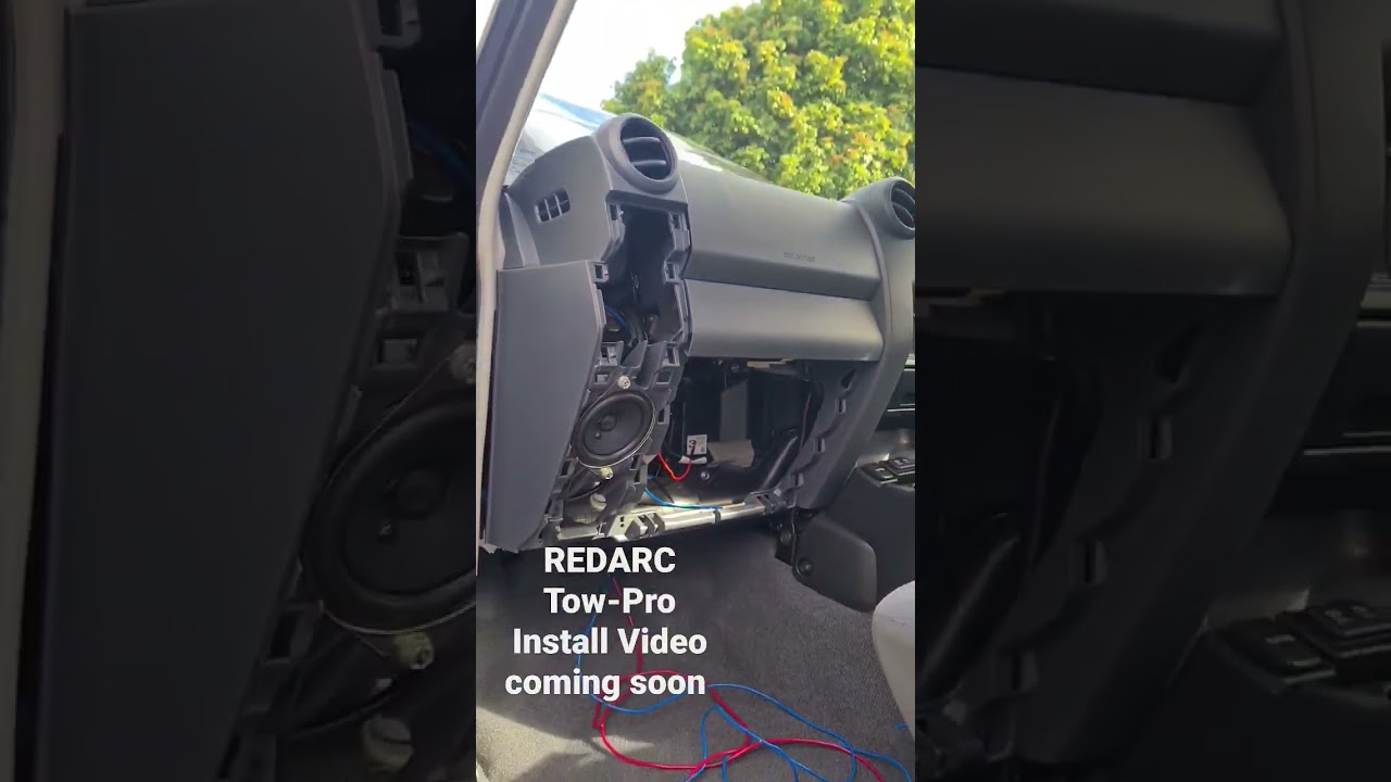 REDARC TowPro 79 Series Landcruiser