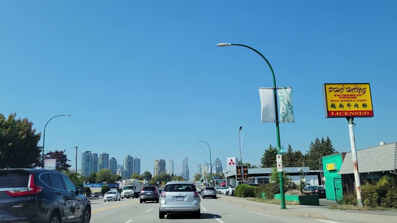 Driving on Kingsway to Metrotown Mall, Burnaby BC 🇨🇦 2023