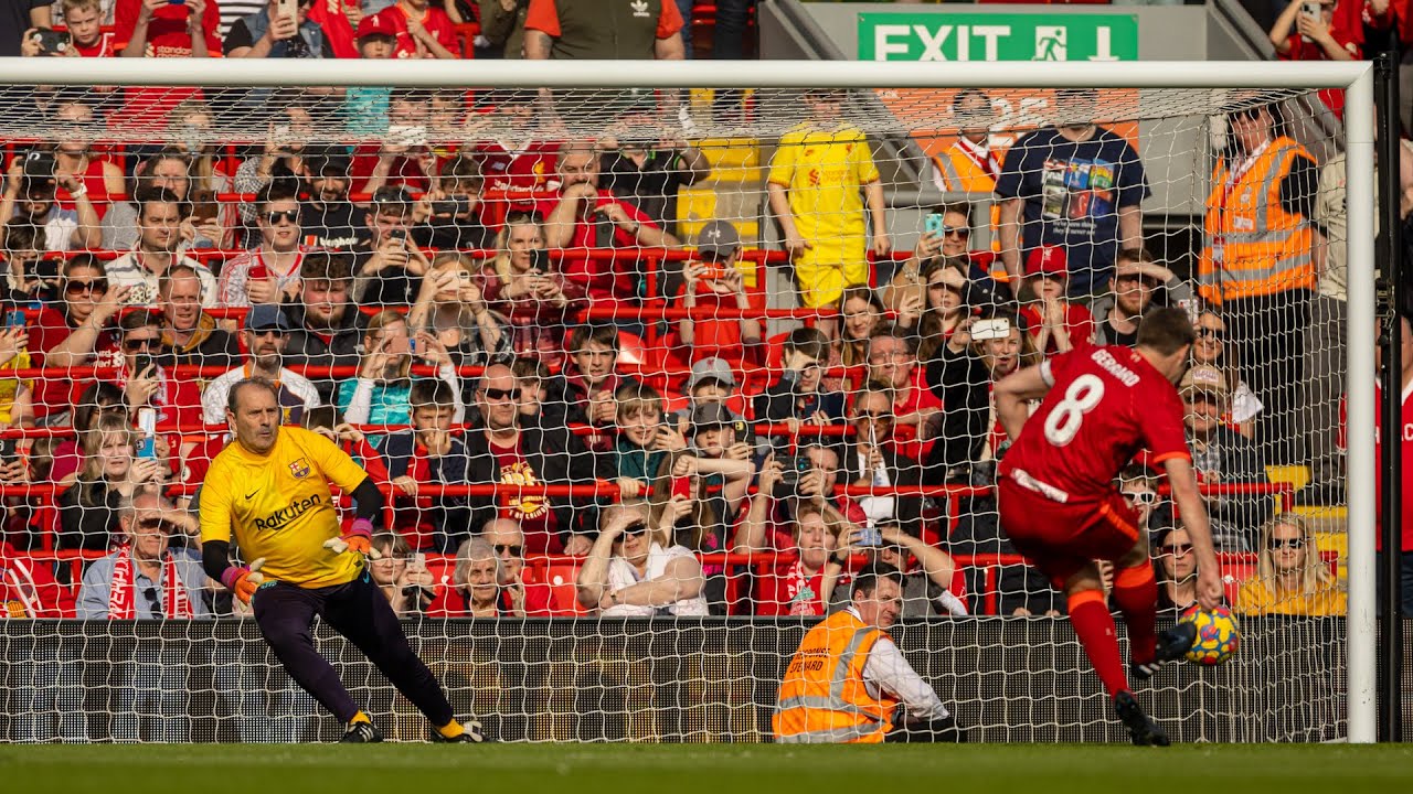 Highlights: Liverpool FC Legends 1-2 Barcelona Legends | Gerrard & Rivaldo score at Anfield