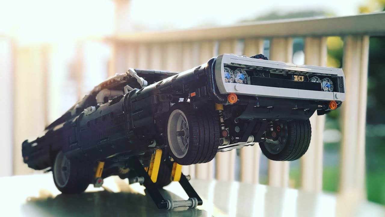 LEGO Technic 42111 Dom's Dodge Charger motorized and remote controlled