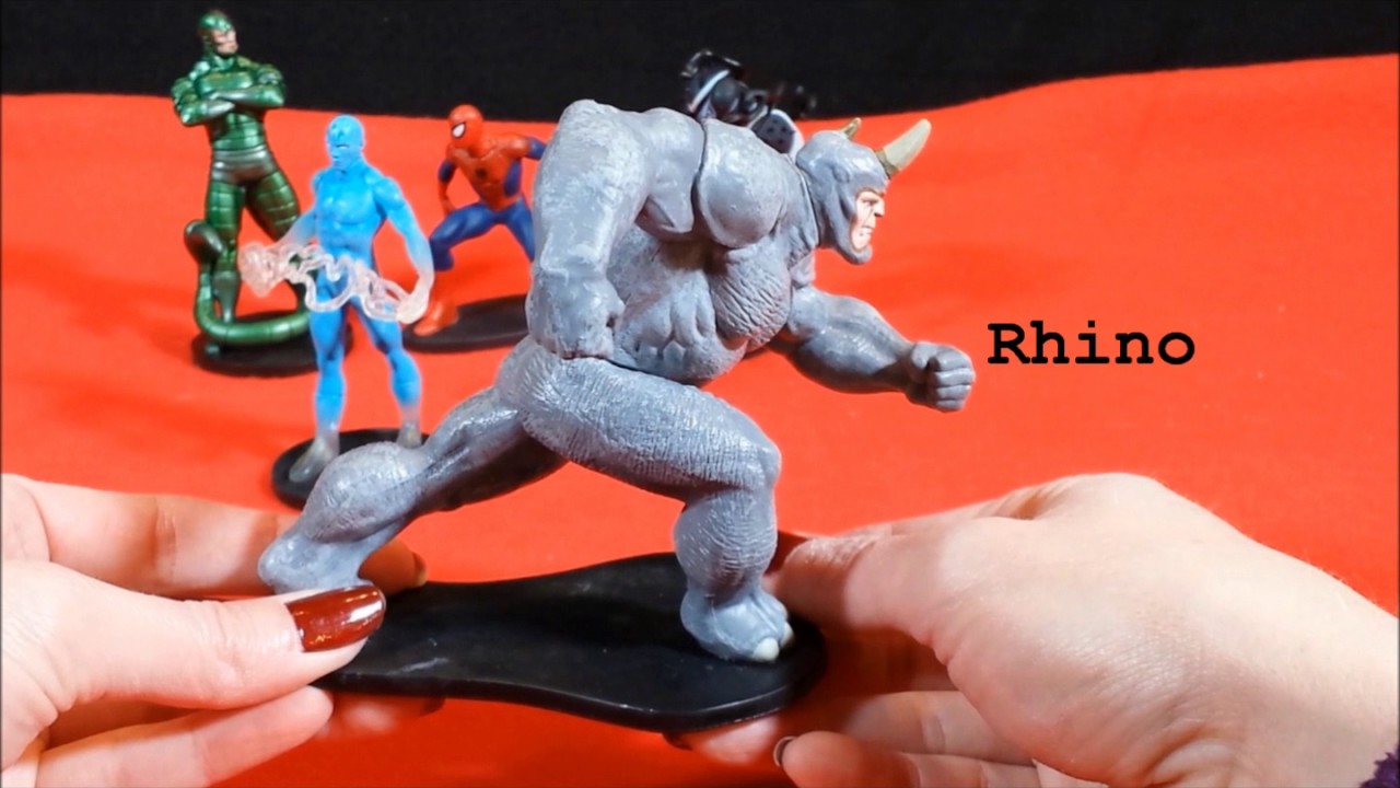 Disney Store Marvel Ultimate Spiderman toy figurine collection Iron Spider Scorpian Electro Unboxing