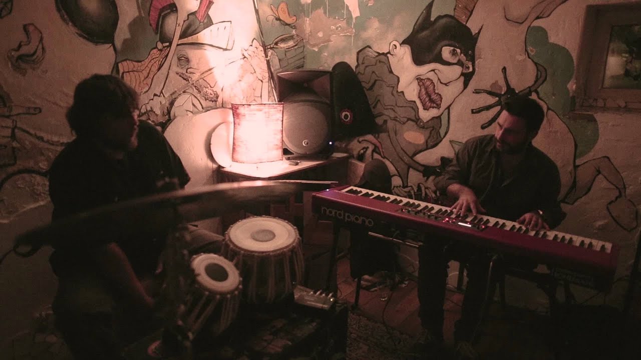 The Electro Acoustic Fingers - English man in new york (cover)