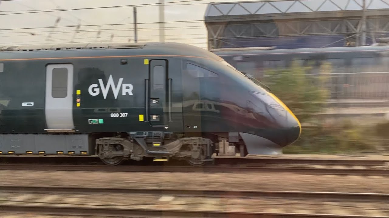 🏁 Elizabeth Line 345 vs GWR Class 800 Race!!