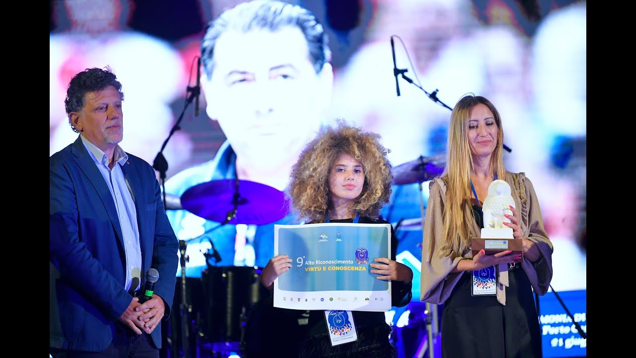 VIRTU' E CONOSCENZA 2025. Premiazione di Fefè DE GIORGI, allenatore Nazionale Maschile PALLAVOLO