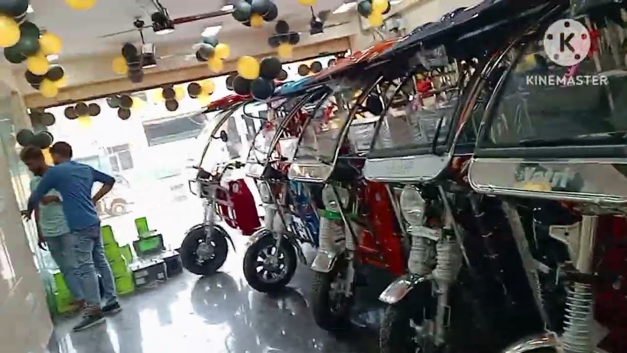 मात्र ₹50000 de aur le jaye 3 yatri super model E RICKSHAW jaldi karo sale only delhi gift scooty