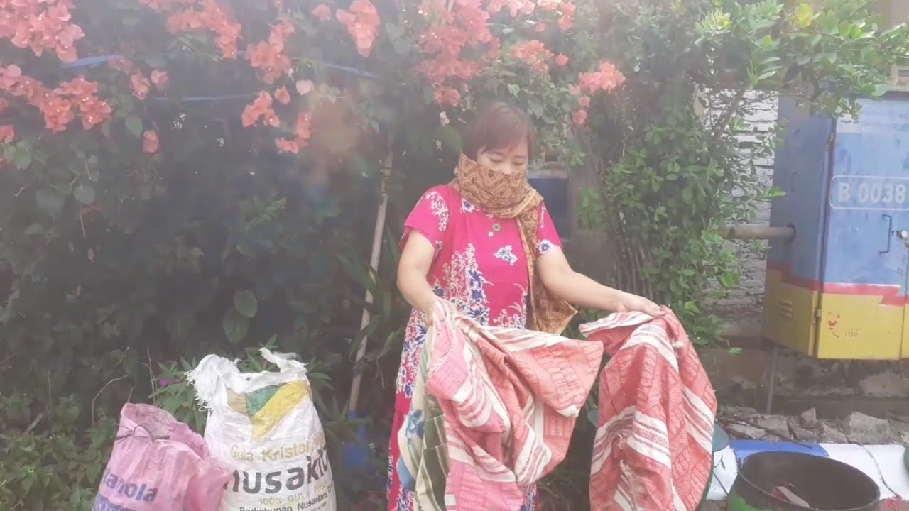 BONGKAR 5 BANTAL KAPUK HASIL MULUNG DI TPS & TPA BEBERAPA MINGGU YANG LALU