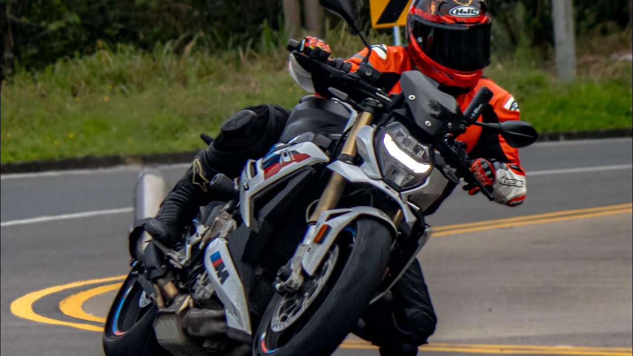 S1000r vs mt09 x2  felicidad a tope 