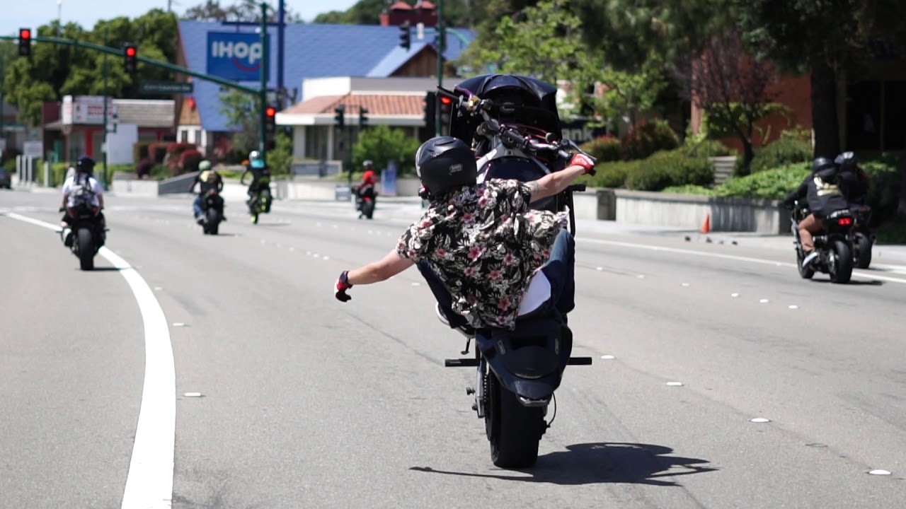 Stuntriding W/ Wes_Stuntin