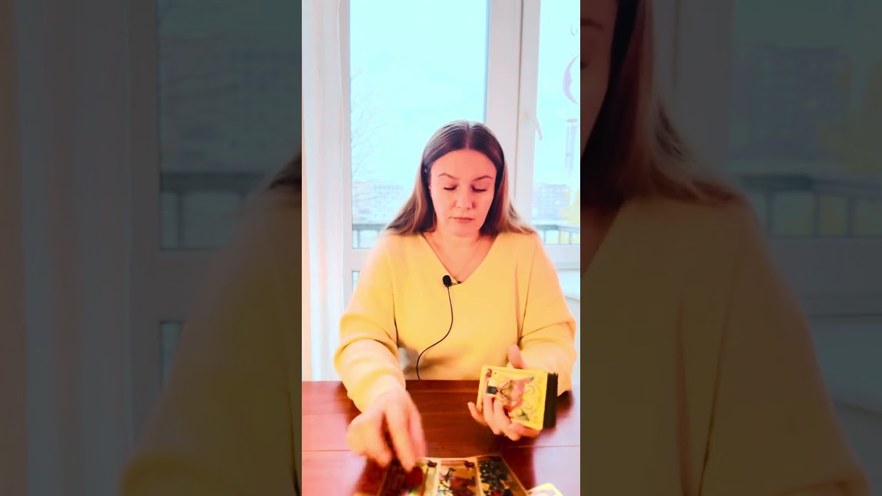 Таро😍СКУЧАЕТ ЛИ ПО ВАМ🥰🌈💯✅
