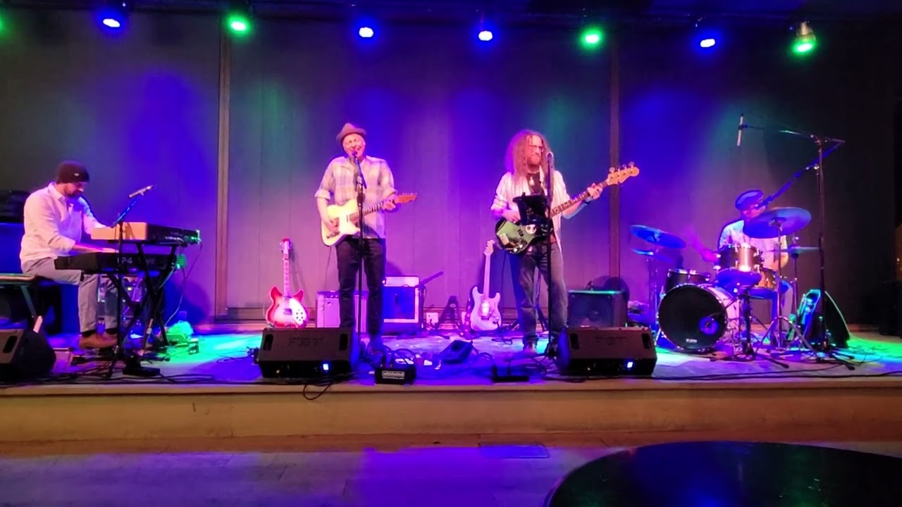 Eric Straumanis at the Magic Rat playing Petty
