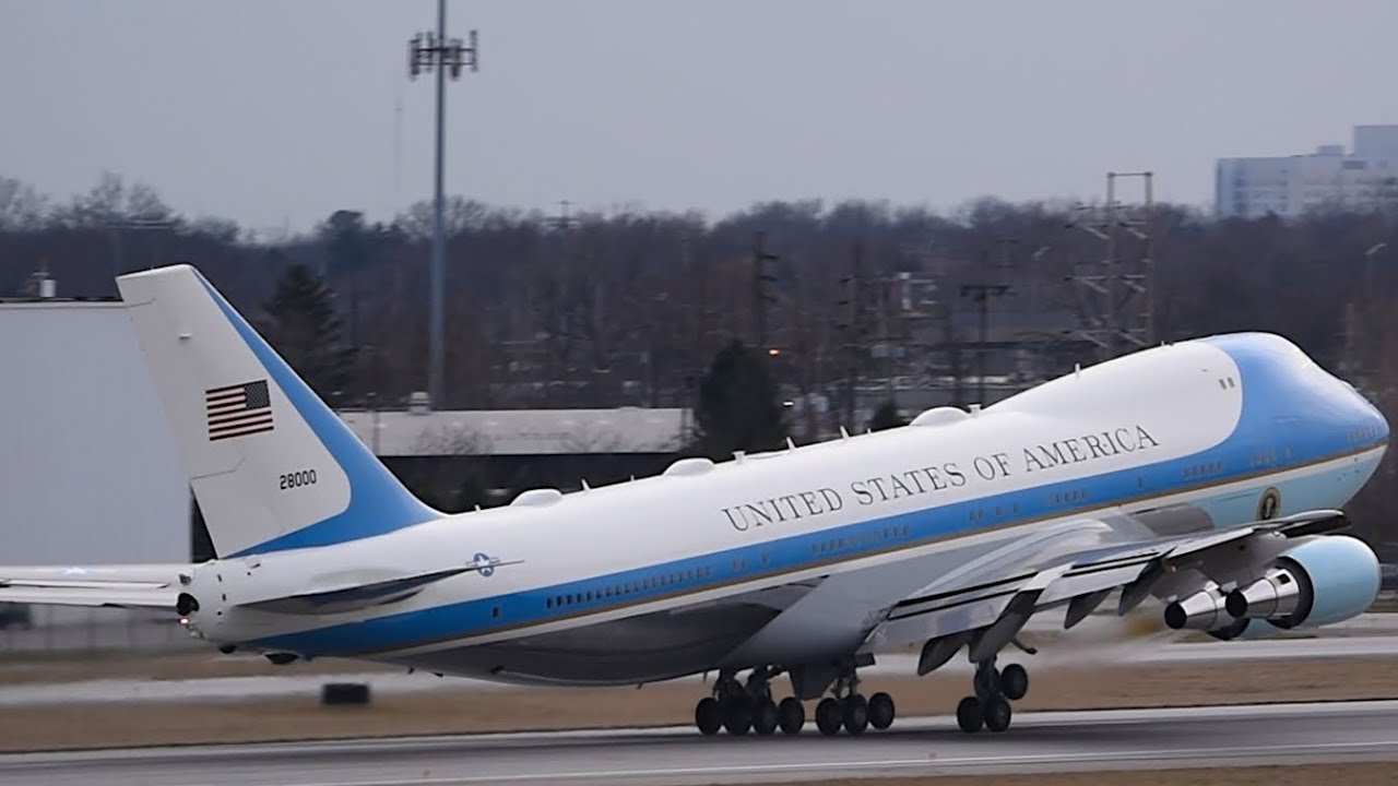 JOE BIDEN Departs Columbus onboard AIR FORCE ONE