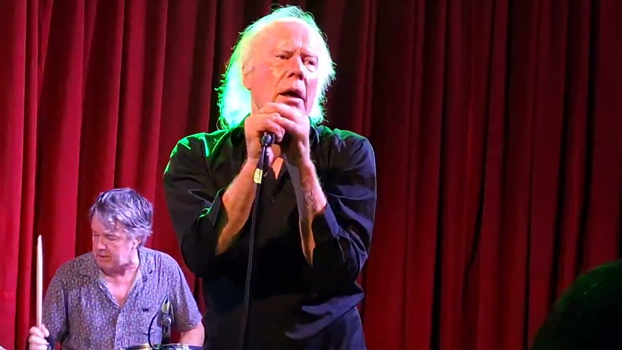 The New Christs - On top of me. Live at El Sol. Madrid, September 2025.