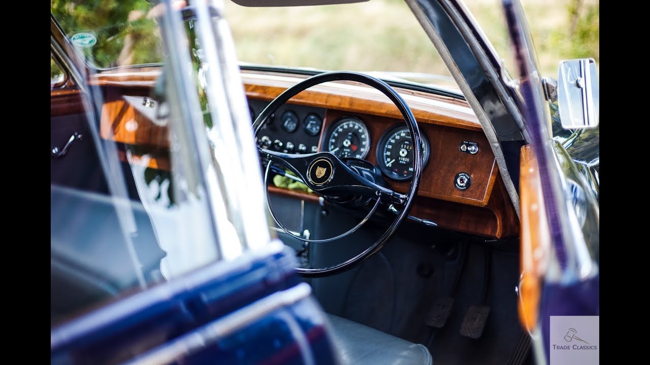 1965 Jaguar MKII 3.8 - Interior Review