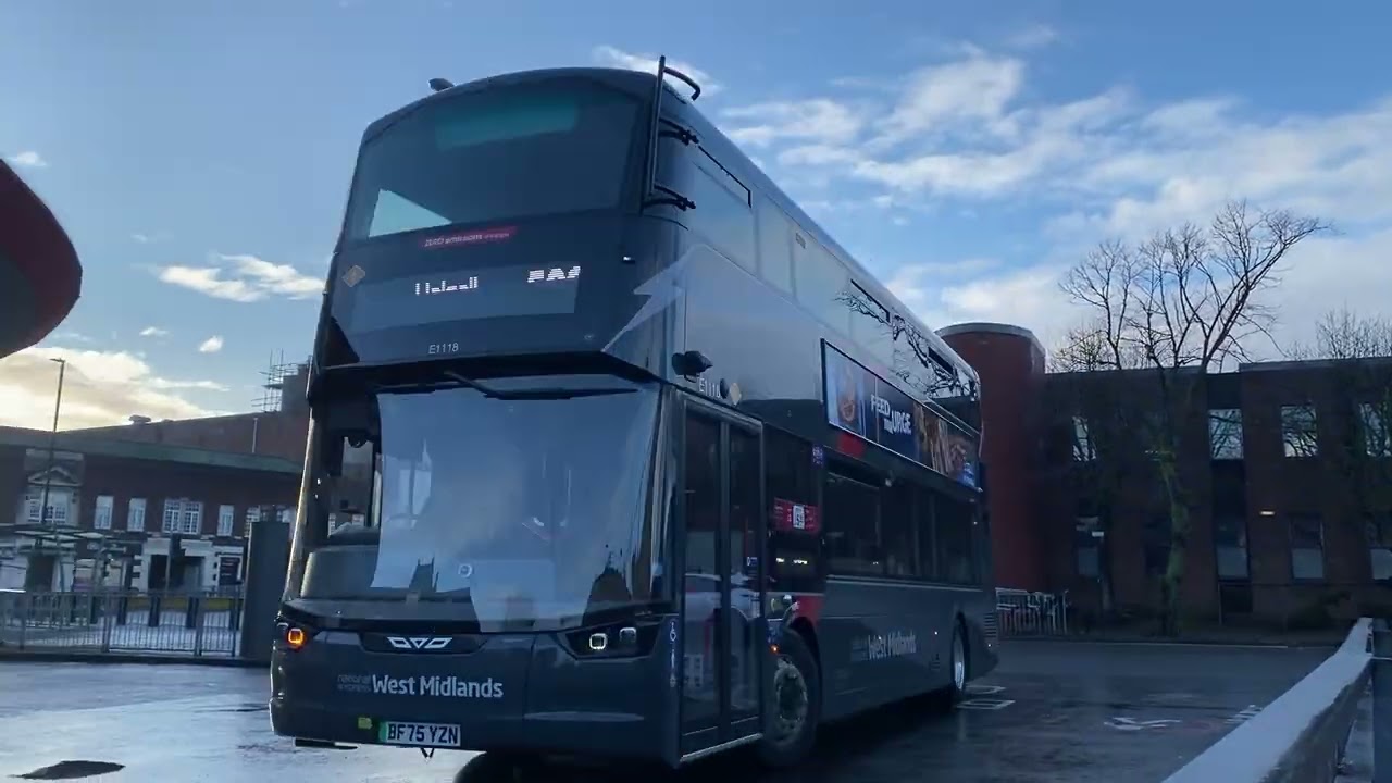 National Express West Midlands Wright StreetDeck Electroliner ⚡E1118 Bus Route 529 Walsall 