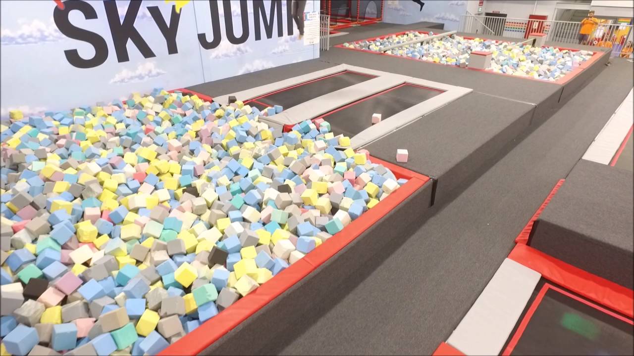 Sky Jump פארק טרמפולינות