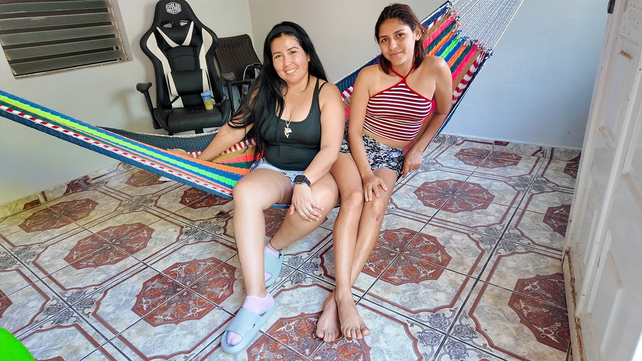Me quedé VARADA en la CALLE | de suerte un buen hombre me dio aventón