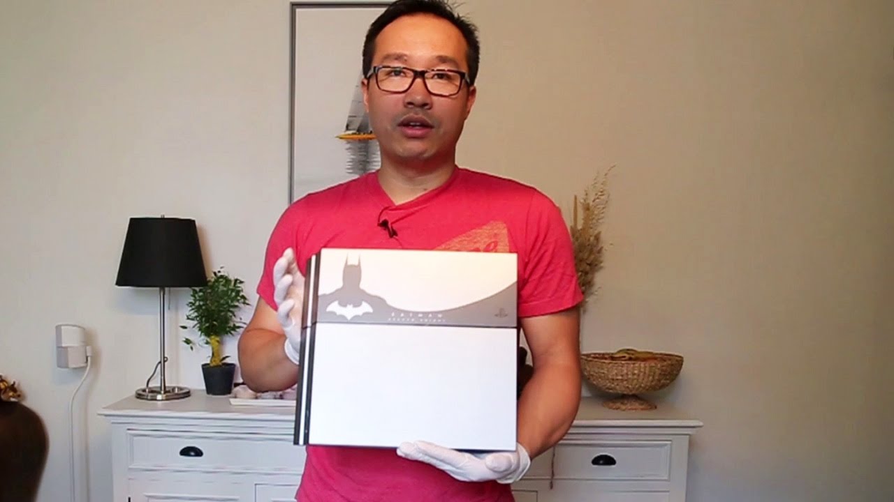 On vous fait découvrir la PS4 Collector Batman ! [Vidéo Unboxing]