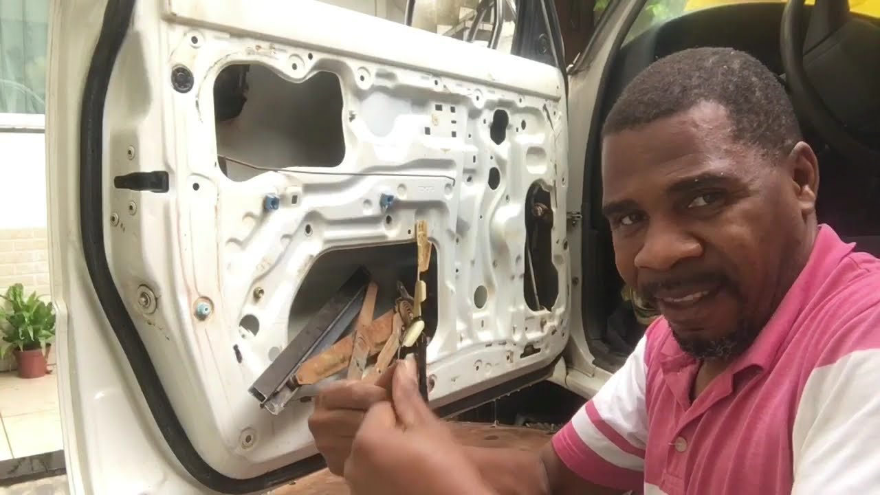 Toyota Hilux Como consertar a máquina de vidro da porta