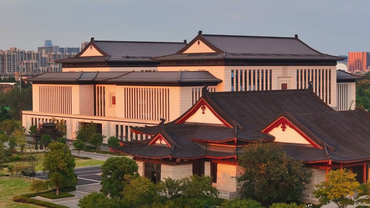 Golden sunsets at Zhejiang University&rsquo;s Zijingang Campus