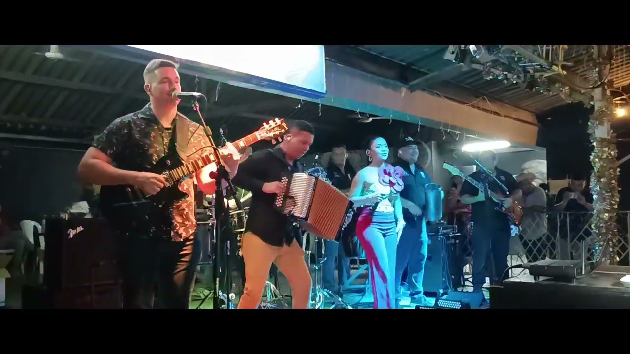 Me Enamoré De Nuevo (En Vivo) Ezequiel Flaco y Abimelec Nuñez El Poder Musical