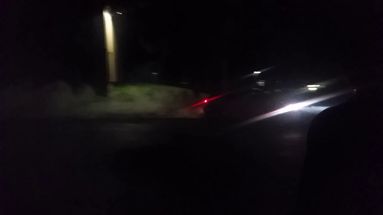 Crazy 2017 Nissan 370z Driver burns tires off