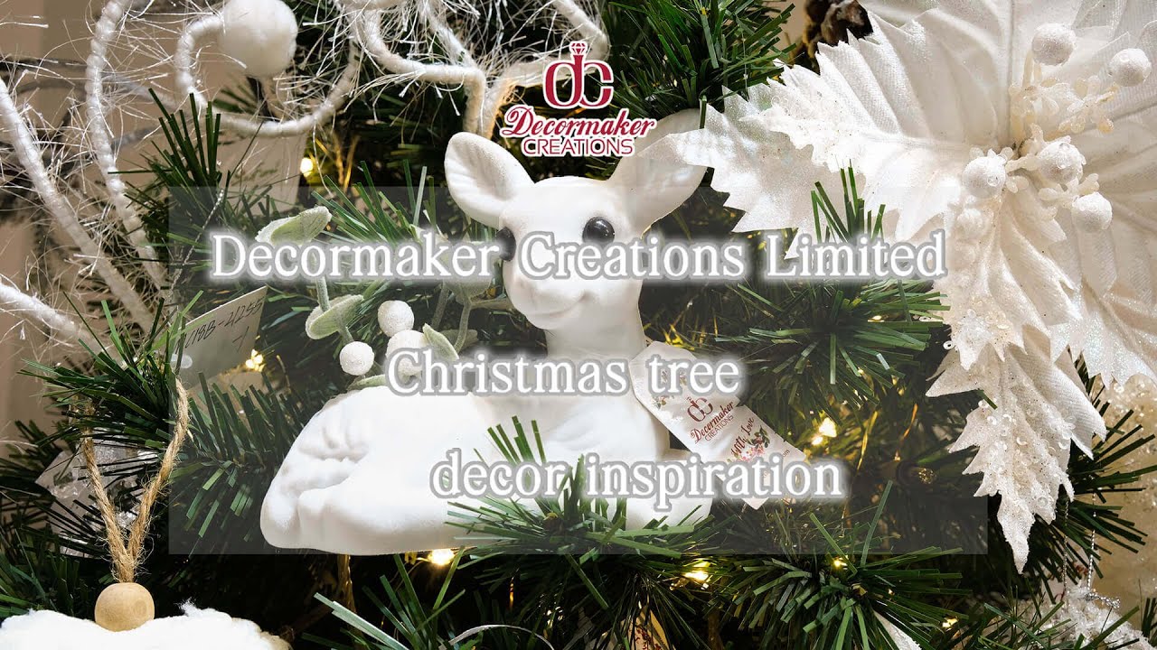 Embrace the magical winter vibe with an all-white Christmas tree! / White Christmas tree decor idea