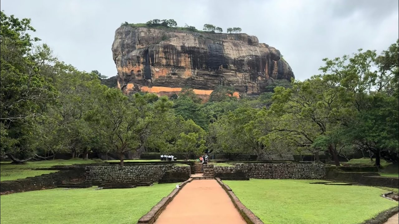 Sri Lanka | Dambulla - Sigiriya/Lion Rock