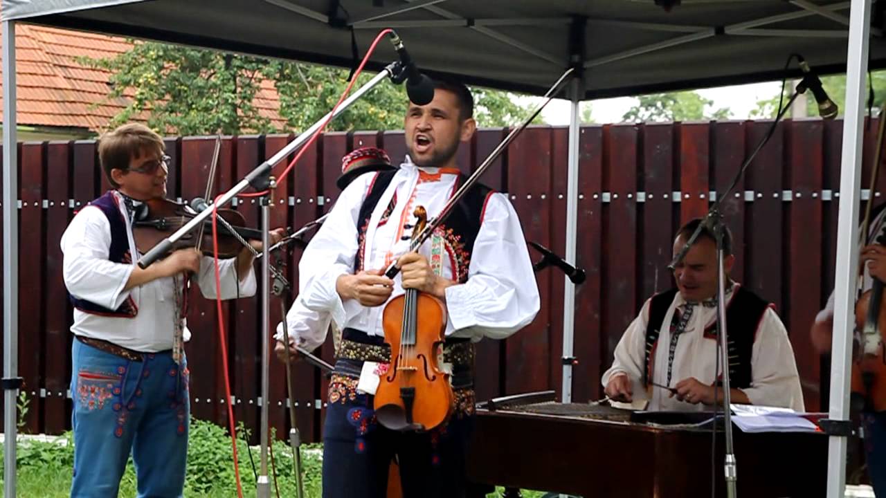 HORŇÁCKO 2012: Horňácká cimbálová muzika Libora Supa ve Velké (www.SlovackoDNES.cz)