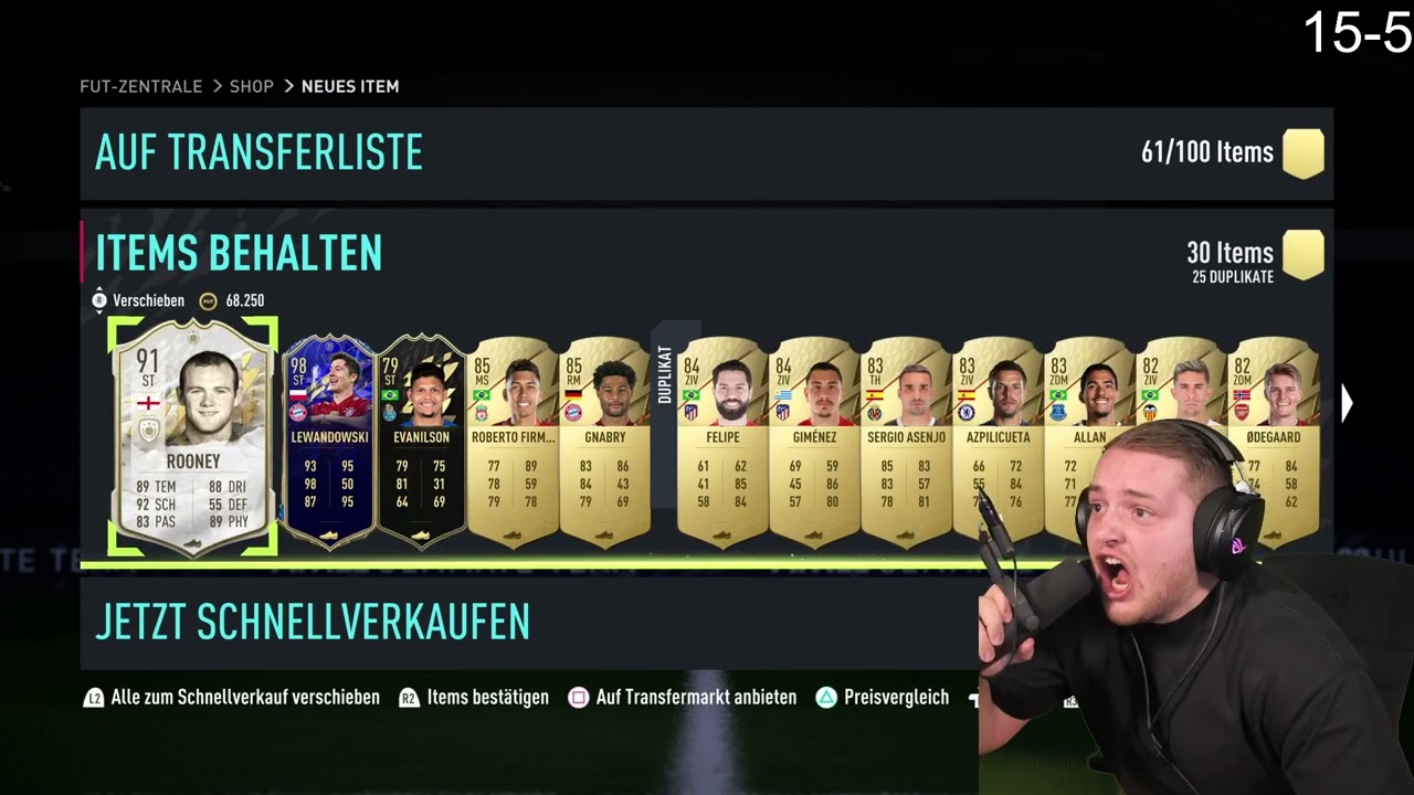 FIFA 22 When you pack TOTY Lewandowski and Rooney in same pack.