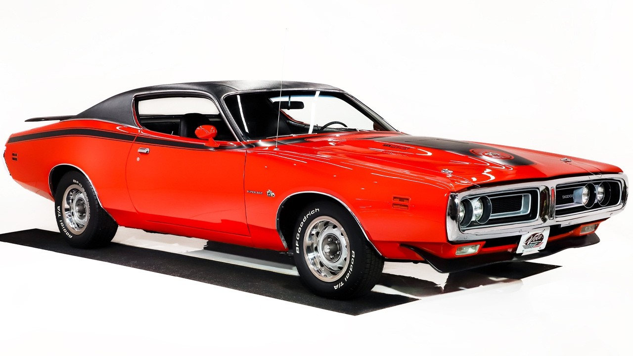 В автомузее Volo Auto Museum продается Dodge Charger Super Bee 1971 года выпуска (V21931).