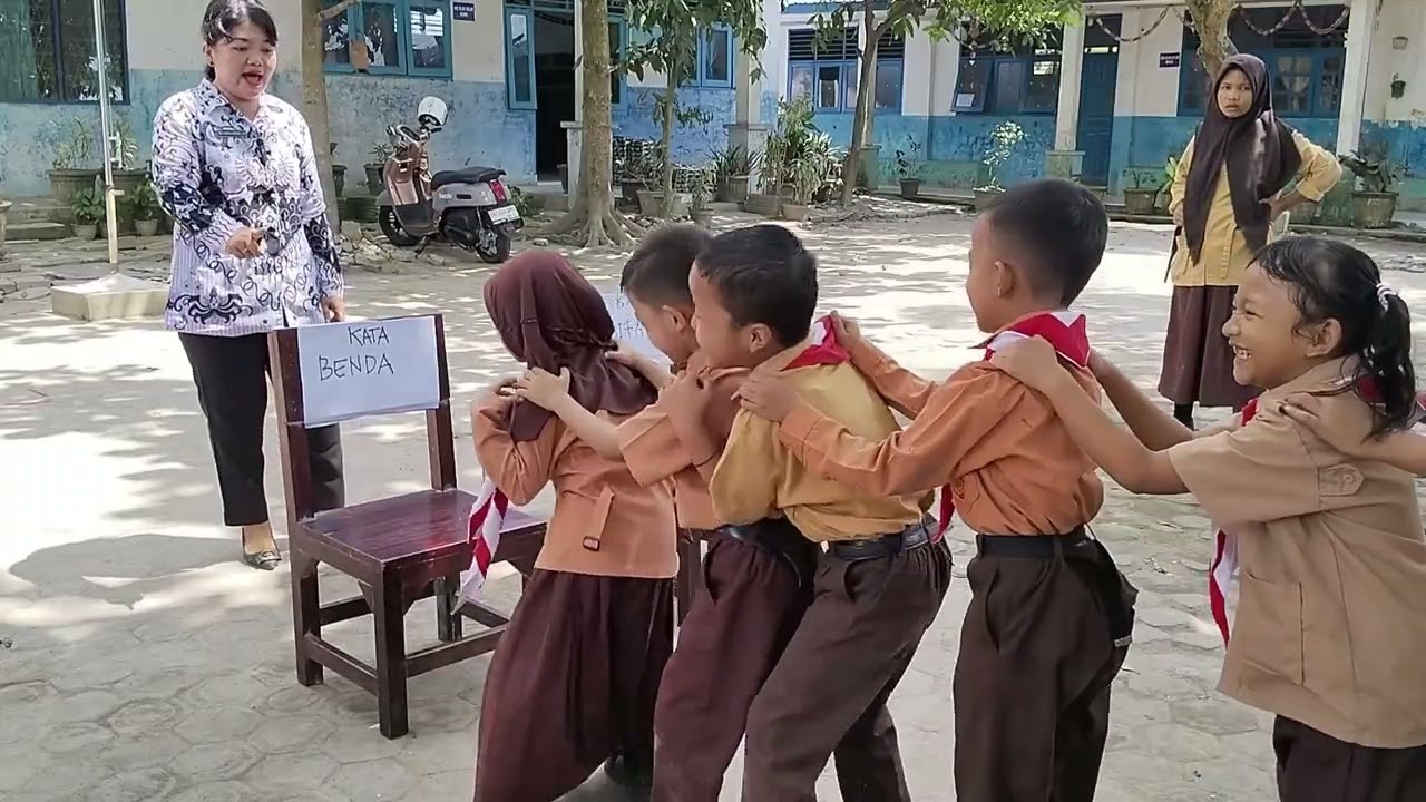 Video Inovasi dan Kreasi   Materi Kata Sifat dan Kata Benda